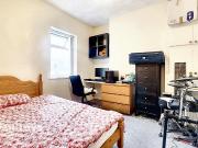 5 bedroom terraced house for sale