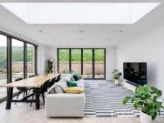 5 bedroom terraced house for sale