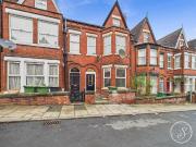 5 bedroom terraced house for sale