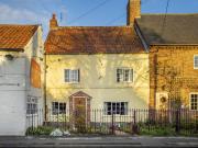 5 bedroom terraced house for sale