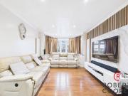 5 bedroom terraced house for sale