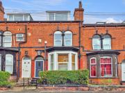 5 bedroom terraced house for sale