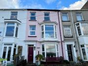 5 bedroom terraced house for sale