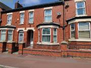 5 bedroom terraced house for sale