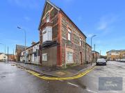 5 bedroom terraced house for sale