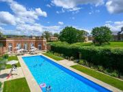 5 bedroom terraced house for sale