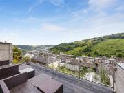 5 bedroom terraced house for sale