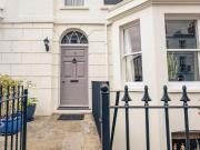 5 bedroom terraced house for sale in Great Norwood...