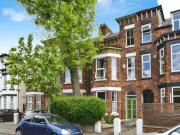 5 bedroom terraced house for sale in Keppel Road,...