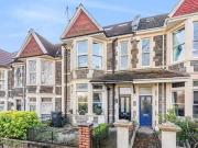 5 bedroom terraced house for sale in Nutgrove Avenue...