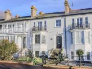 5 bedroom terraced house for sale in Prittlewell Square,...
