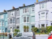 5 bedroom terraced house for sale in Queens Park Road,...