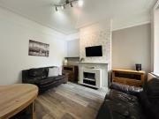 5 bedroom Terraced House To Let