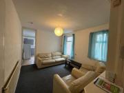 5 bedroom terraced house to rent