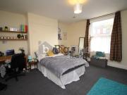 5 bedroom terraced house to rent