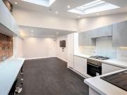 5 bedroom terraced house to rent