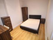 5 bedroom terraced house to rent