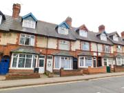 5 bedroom terraced house to rent