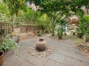 5 bedroom terraced house to rent