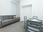 5 bedroom terraced house to rent