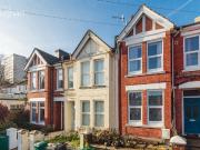 5 bedroom terraced house to rent