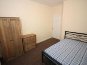 5 bedroom terraced house to rent