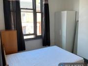 5 bedroom terraced house to rent