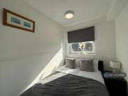 5 bedroom terraced house to rent