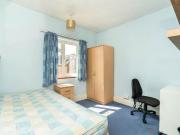 5 bedroom terraced house to rent