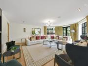 5 bedroom terraced house to rent