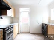 5 bedroom terraced house to rent