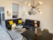 5 bedroom terraced house to rent