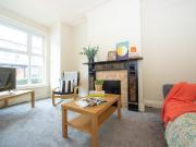 5 bedroom terraced house to rent