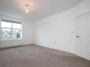 5 bedroom terraced house to rent