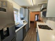 5 bedroom terraced house to rent