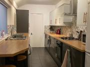 5 bedroom terraced house to rent
