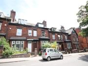 5 bedroom terraced house to rent