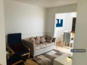 5 bedroom terraced house to rent