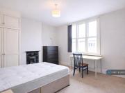 5 bedroom terraced house to rent