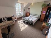 5 bedroom terraced house to rent
