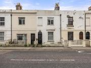5 bedroom terraced house to rent