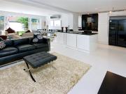 5 bedroom terraced house to rent