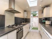 5 bedroom terraced house to rent