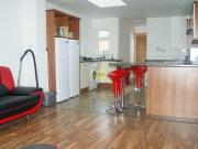 5 bedroom terraced house to rent