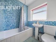 5 bedroom terraced house to rent