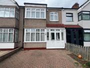 5 bedroom terraced house to rent