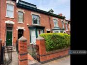 5 bedroom terraced house to rent