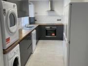 5 bedroom terraced house to rent