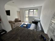 5 bedroom terraced house to rent