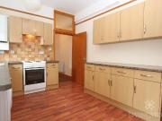 5 bedroom terraced house to rent